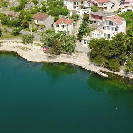 Family Friendly With A Swimming Pool Bacina, Neretva Delta - Usce Neretve - 15309 * 플로체