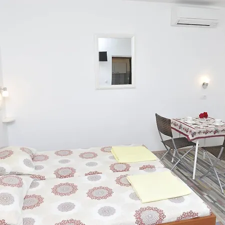 Family Friendly With A Swimming Pool Bacina, Neretva Delta - Usce Neretve - 15309 * 플로체