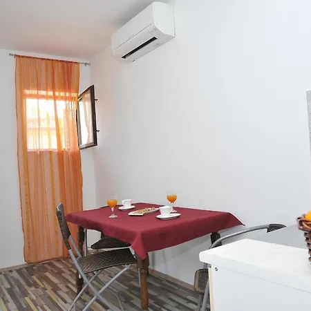 Family Friendly With A Swimming Pool Bacina, Neretva Delta - Usce Neretve - 15309 아파트 플로체