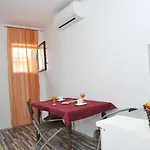 Family Friendly With A Swimming Pool Bacina, Neretva Delta - Usce Neretve - 15309 Lejlighed Ploce (Dubrovnik-Neretva)