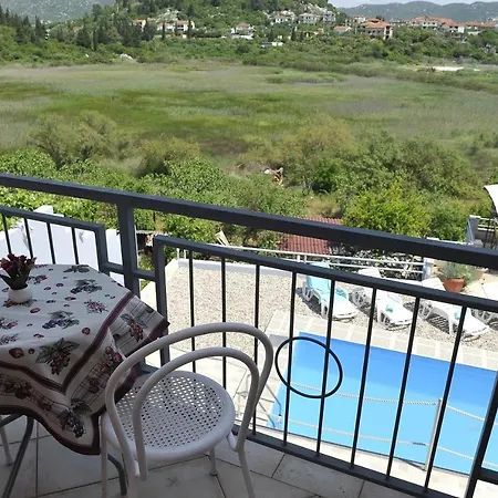Apartman Family Friendly With A Swimming Pool Bacina, Neretva Delta - Usce Neretve - 15309 *
