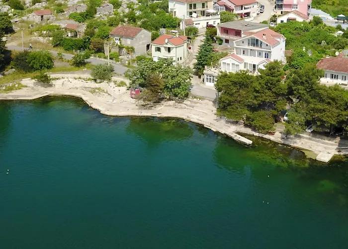 Family Friendly With A Swimming Pool Bacina, Neretva Delta - Usce Neretve - 15309 * Ploce (Dubrovnik-Neretva)