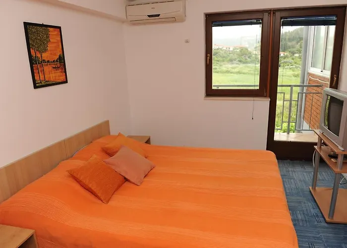 Family Friendly With A Swimming Pool Bacina, Neretva Delta - Usce Neretve - 15309 * 普洛切