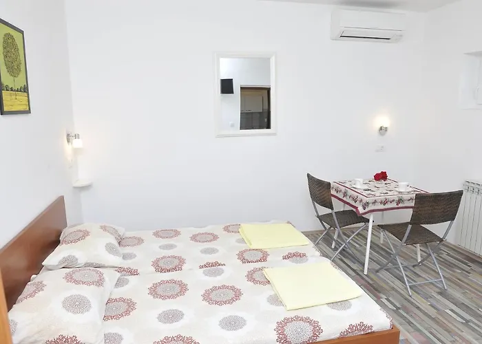 Family Friendly With A Swimming Pool Bacina, Neretva Delta - Usce Neretve - 15309 * 普洛切